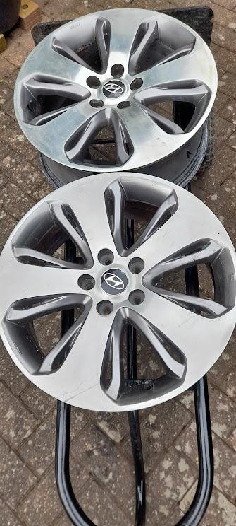Preview of the first image of 2off HYUNDAI SANTA FE Alloy Wheels 18" 235/60/18.