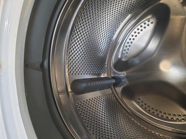 Image 2 of Used Washing machine 9kg for sale