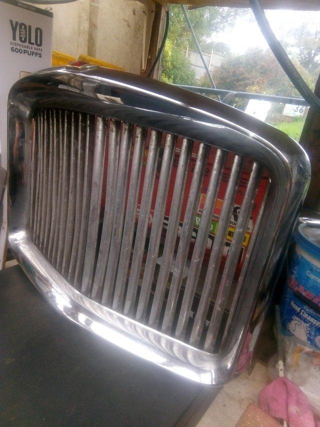Preview of the first image of Vanden Plas Princess radiator grille.