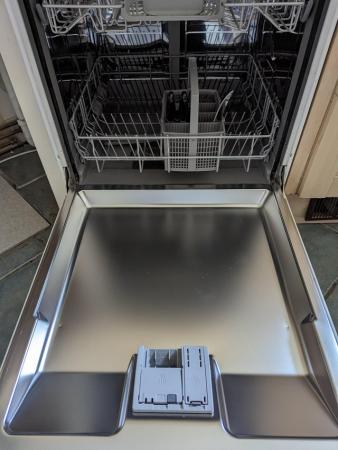 Image 2 of Bosch serie 2 dishwasher for sale.