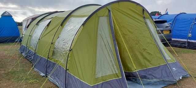 Preview of the first image of Vango Icarus 500 Delux 5 Person Tent.