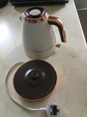 Image 3 of Beko Cosmopolis Cordless Electric Kettle White and Rose Gold