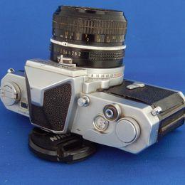 Image 3 of Vintage Nikon Nikkormat FT 35mm Camera Body+ f2 Nikkor 50mm