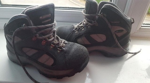 Preview of the first image of Hi-Tec walking boots size uk 1.5.