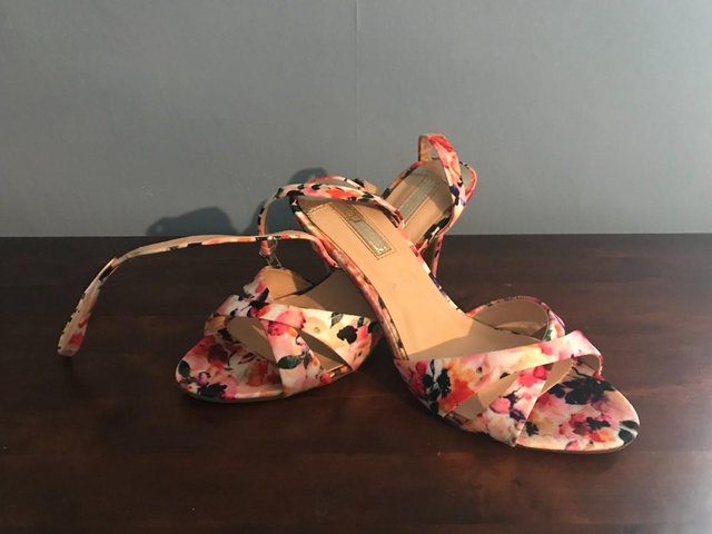 Preview of the first image of Floral High Heel Sandals - size 6.
