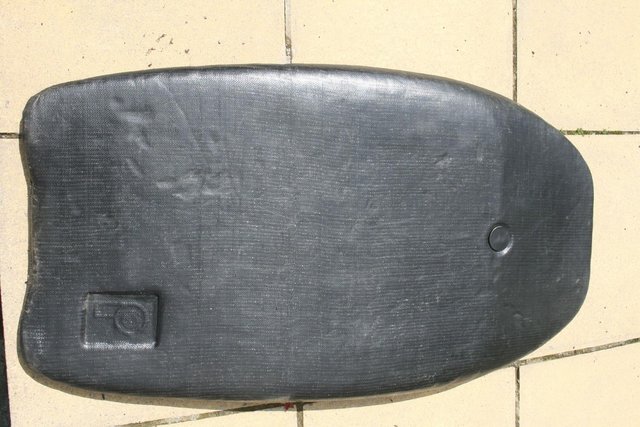 Image 2 of 100 cm body board with wrist strap