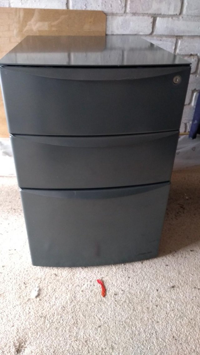 Preview of the first image of metal filing or storage cabinet.