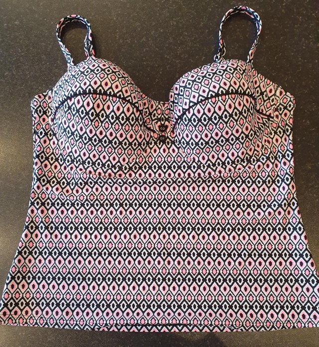Preview of the first image of Size 18 aztec print tankini top with moulded cups.