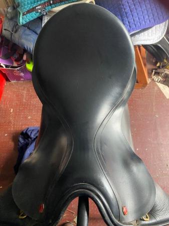 Image 3 of Albion legend K2 dressage saddle 17.5 MW black