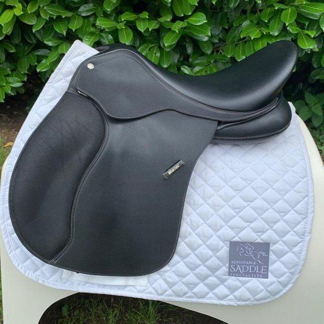 Preview of the first image of wintec 17 inch gp (general purpose) saddle.