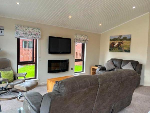 Image 3 of A spacious, Bright and Modern Two Bedroom Luxury Lodge