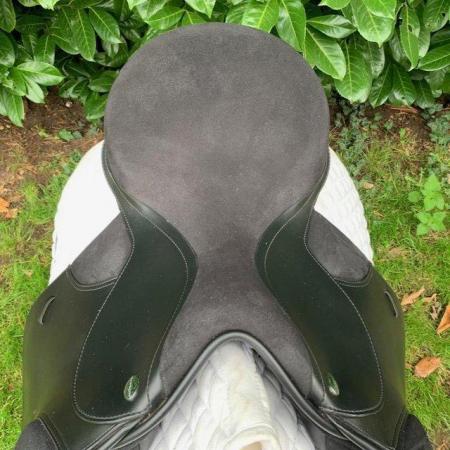 Image 4 of Thorowgood t4 17 inch gp saddle (S2841)