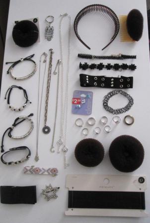 Image 1 of Teenage girls jewellery and hair accessories