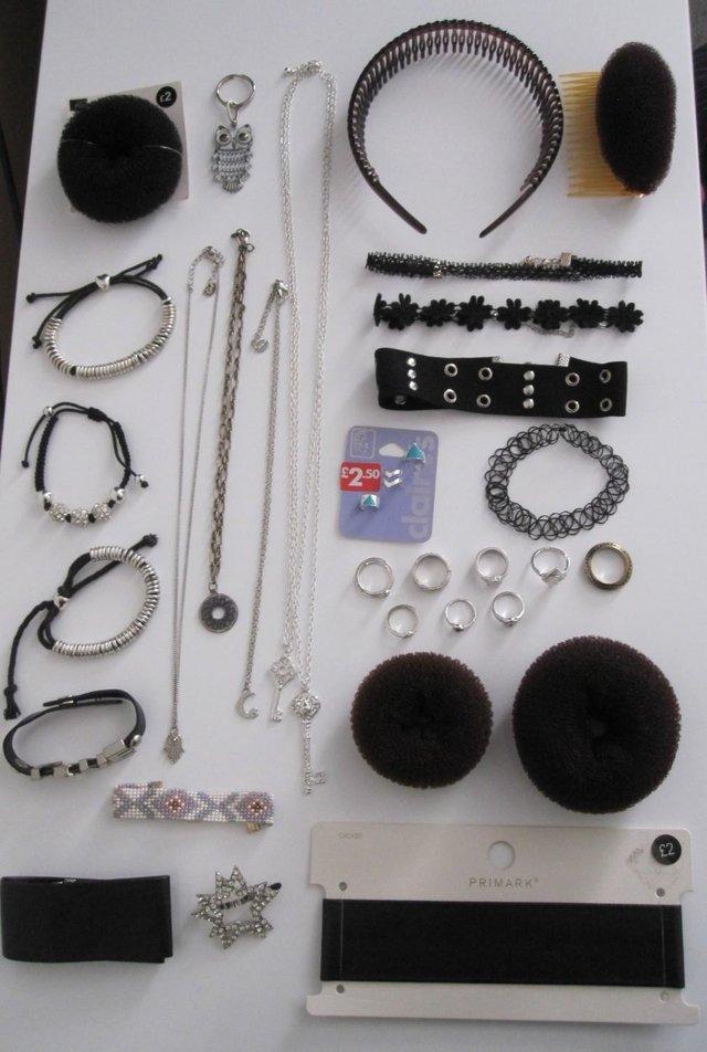 Preview of the first image of Teenage girls jewellery and hair accessories.