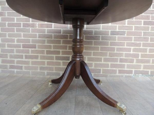 Image 9 of Mahogany Quality Foldable Centrepiece Table (UK Delivery)