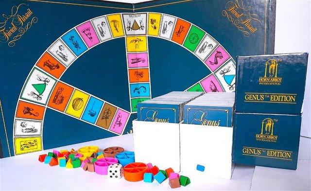 Image 4 of TRIVIAL PURSUIT from 1985 - THE MASTER GENUS SET