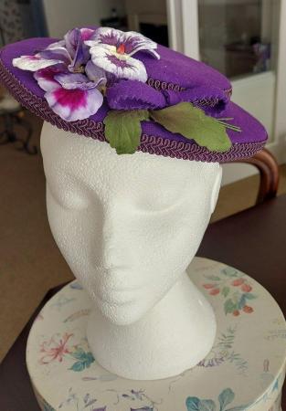 Image 2 of Reproduction ladies hat, in a very stunning colour.