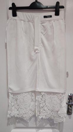 Image 23 of Quiz White Lined Skirt UK 14 Small Made Measures a UK 10