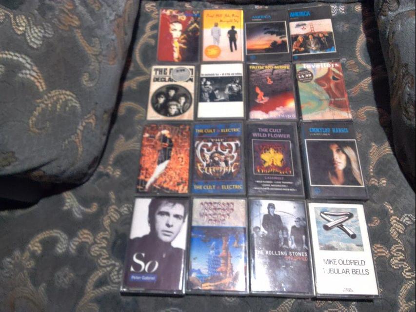 Preview of the first image of 27 VINTAGE CASSETTE TAPES..