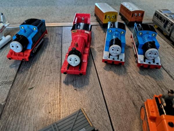 Image 3 of Thomas the tank engine train set with battery trains