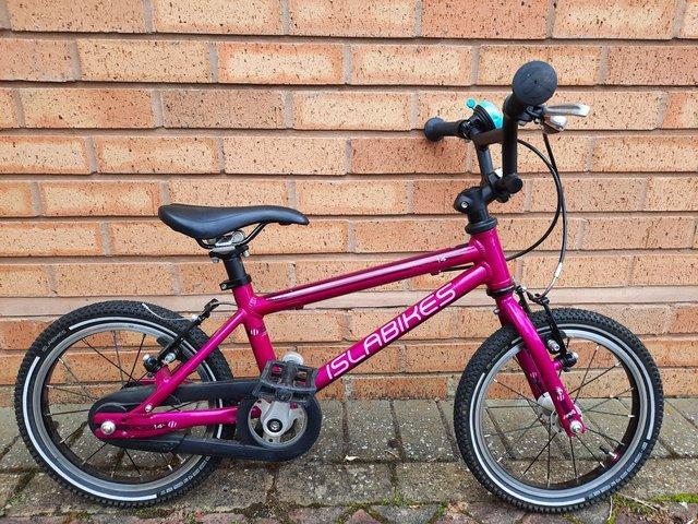 Preview of the first image of Islabike Cnoc 14 Large Child's Bike.