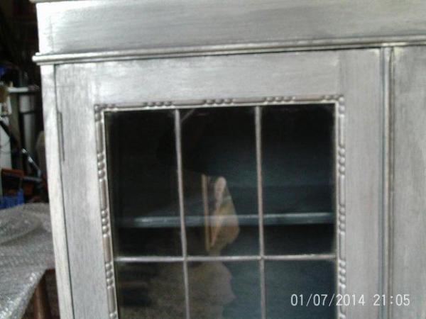 Image 3 of Solid wood display cabinet/bookcase