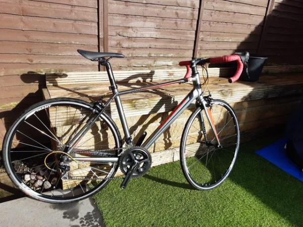 Image 2 of Giant Road bike, silver/grey/red
