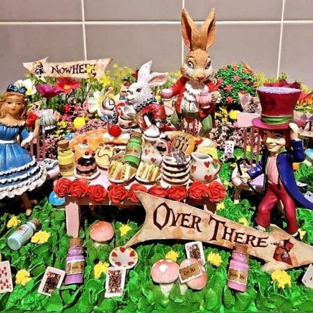 Image 1 of Alice in Wonderland StorytellerModel Mad Hatters Teaparty