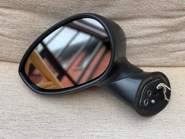 Preview of the first image of USED FIAT 500 2008-2015 PASSENGER DOOR MIRROR.