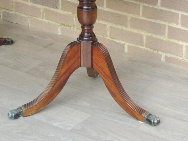 Image 8 of Beresford & Hicks Extendable Dining Table (UK Delivery)