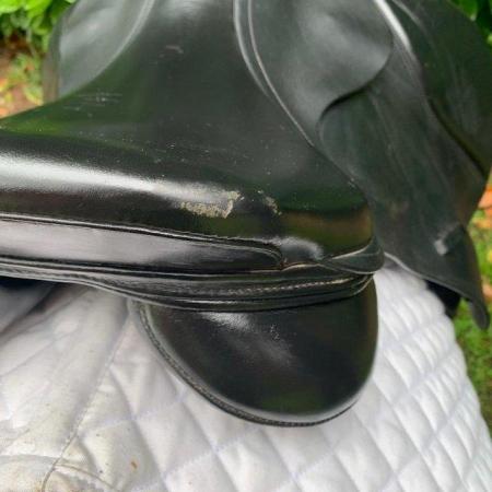 Image 15 of Kent and Masters 17 inch flat back saddle