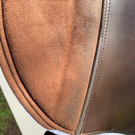 Image 4 of Thorowgood T4 17.5 inch cob saddle