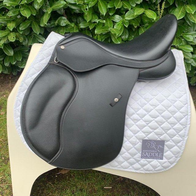 Preview of the first image of Wintec 17 inch hart  gp saddle.