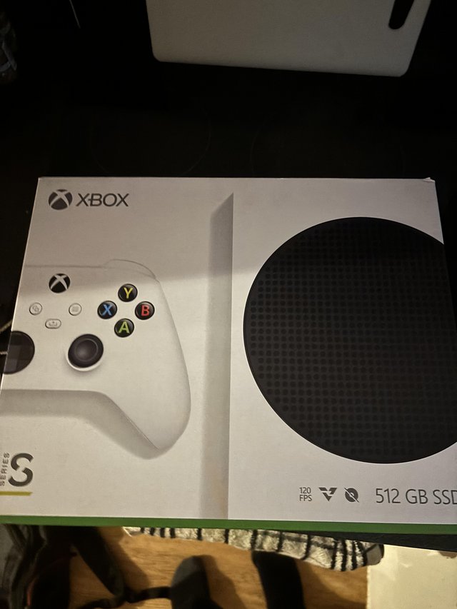 Preview of the first image of Xbox Series S 512GB White.
