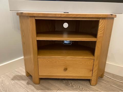 Image 3 of Solid oak TV table with drawer
