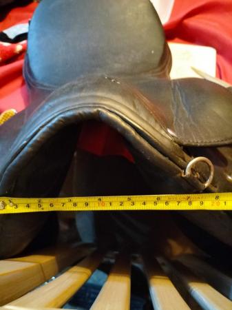 Image 2 of 17.5" black synthetic saddle