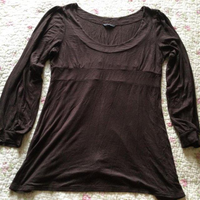 Preview of the first image of 10/12 EVIE Choc Brown Scoop Neck Long Sleeve Tunic Top.