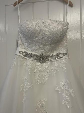 Image 1 of Beautiful wedding dress