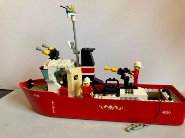 Image 1 of Vintage Lego fire fighting boat 4020 rare