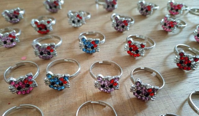 Image 3 of x25 Hello Kitty style adjustable rings