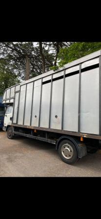 Image 2 of 7.5 tonne DAF horse lorry