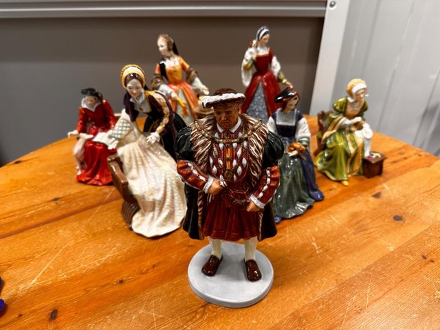 Preview of the first image of Royal Doulton, limited edition, Henry VIII and six wives.
