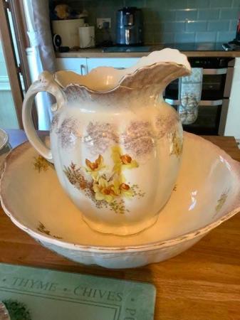 Image 3 of Antique Jug/Bowl/Chamberpot/Soap Dish Daffodil design