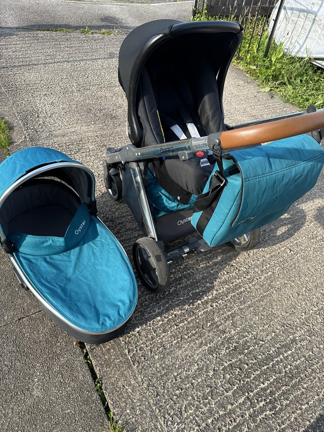 Preview of the first image of Oyster 2 travel system pram.