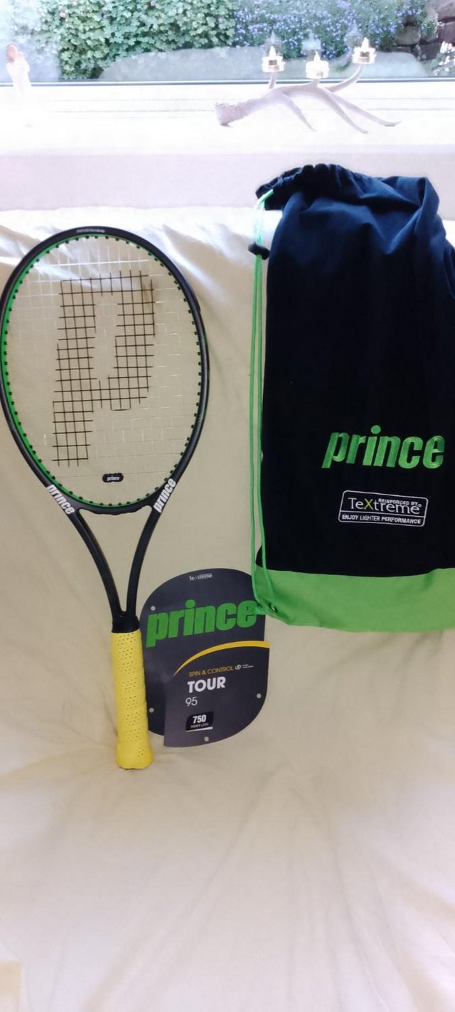 Preview of the first image of PRINCE TOUR 95 TENNIS RACKET.