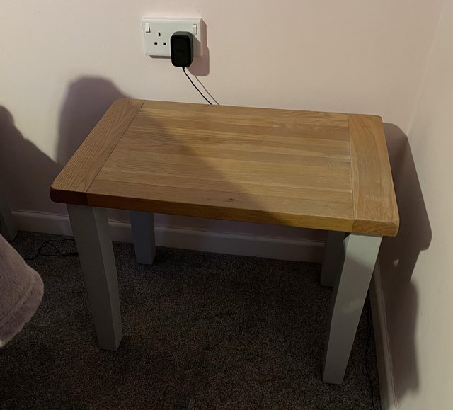 Preview of the first image of Table in good condition.