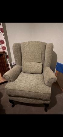 Image 3 of CELEBRITY Westbury Petite DualMotor Chair with matching set