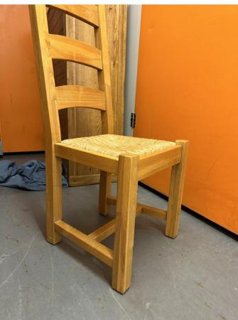 Image 1 of Oak dining or kitchen table & 6 chairs