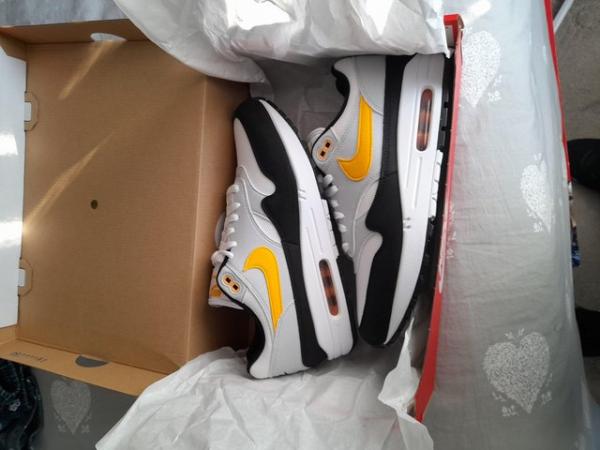 Image 2 of Brand new Nike Air Max size 8