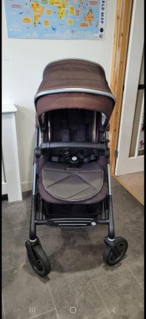 Image 2 of Silver Cross Pioneer Black travel system
